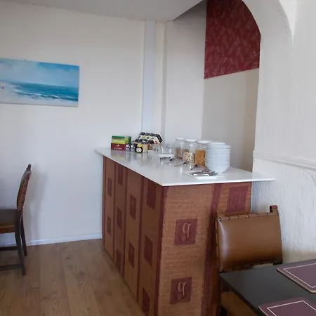 Bed & Breakfast Glenleigh 3*